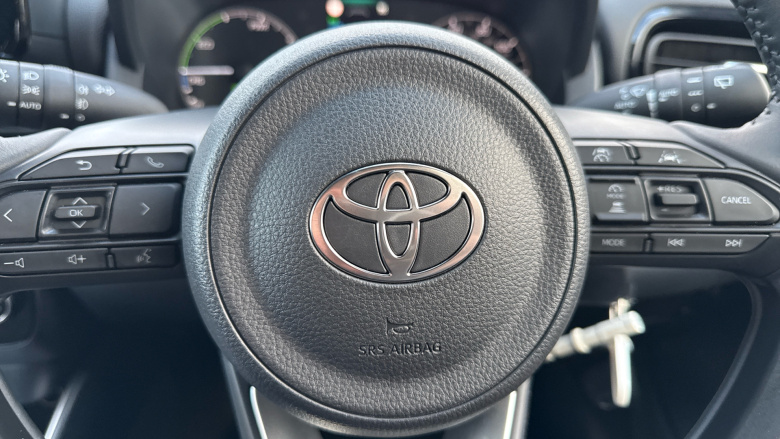 Toyota Yaris 1.5 Hybrid Icon 5dr CVT Hybrid Hatchback